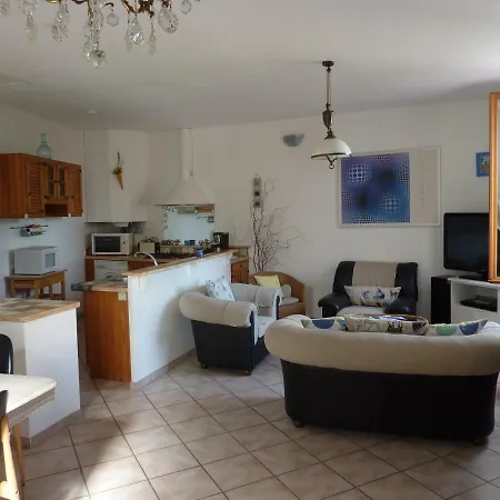 Le Coteau Del Aime Apartment *